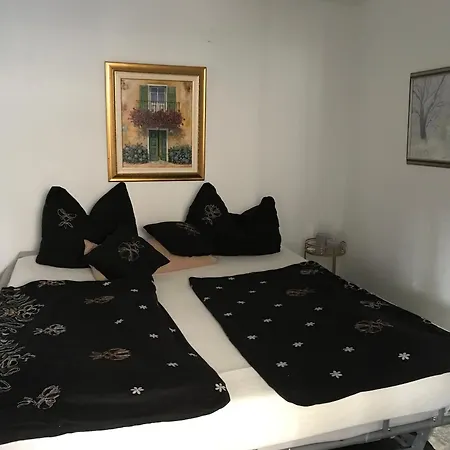 Schoene Mit Terasse Апартаменты Мюльхайм-Керлих