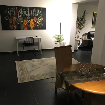 Schoene Mit Terasse *