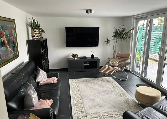 Schoene Mit Terasse *