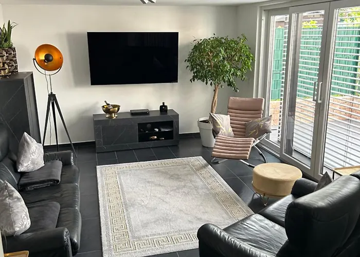 Schoene Mit Terasse Apartmán Mülheim-Kärlich