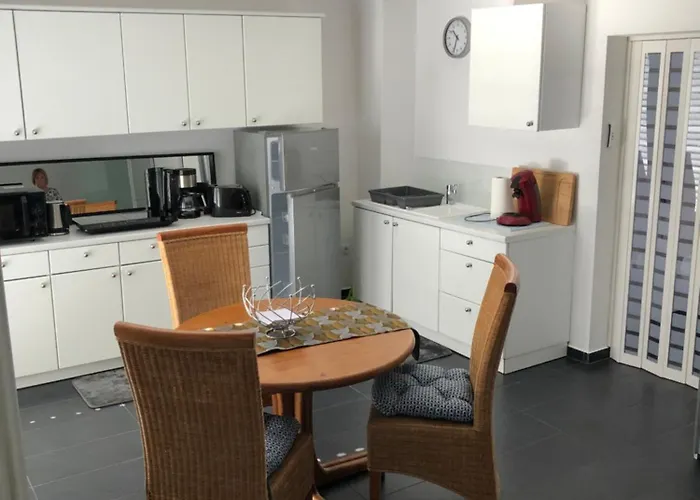 Schoene Mit Terasse Mülheim-Kärlich